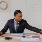 hr specialist adalah